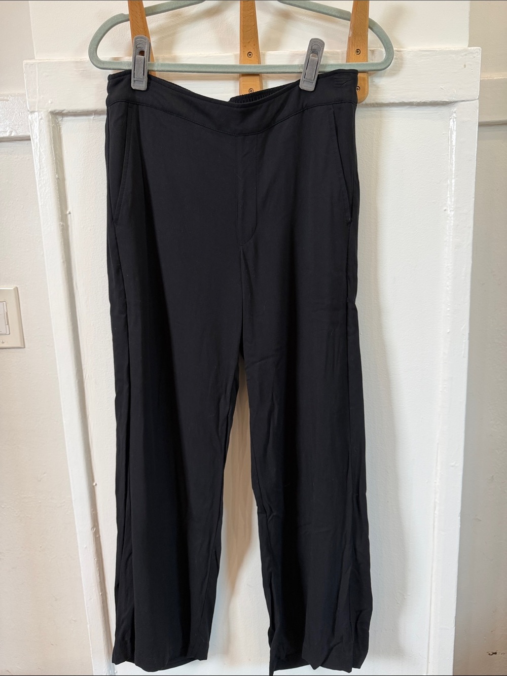 Old Navy Women's Black Wide-Leg Pull-On Pants with Pockets